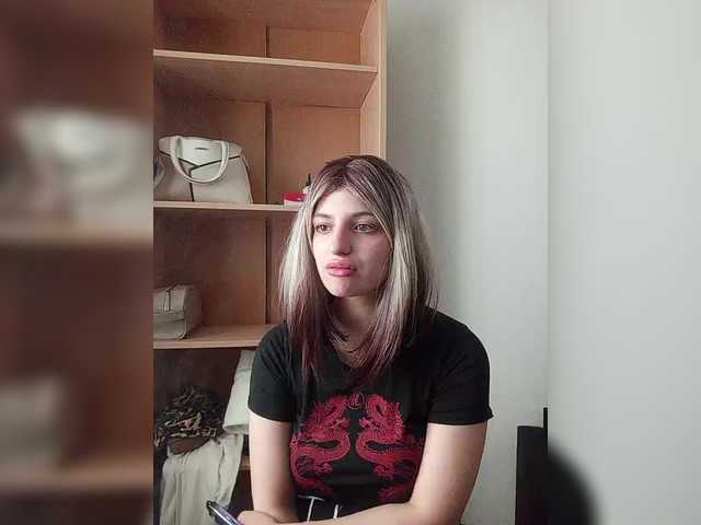 Sonyagasay live cam on BongaCams