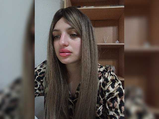 Sonyagasay live cam on BongaCams
