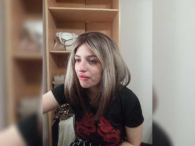 Sonyagasay live cam on BongaCams