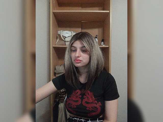 Sonyagasay live cam on BongaCams