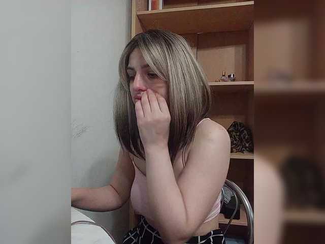 Sonyagasay live cam on BongaCams