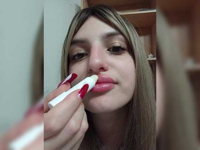 Sonyagasay live cam on BongaCams