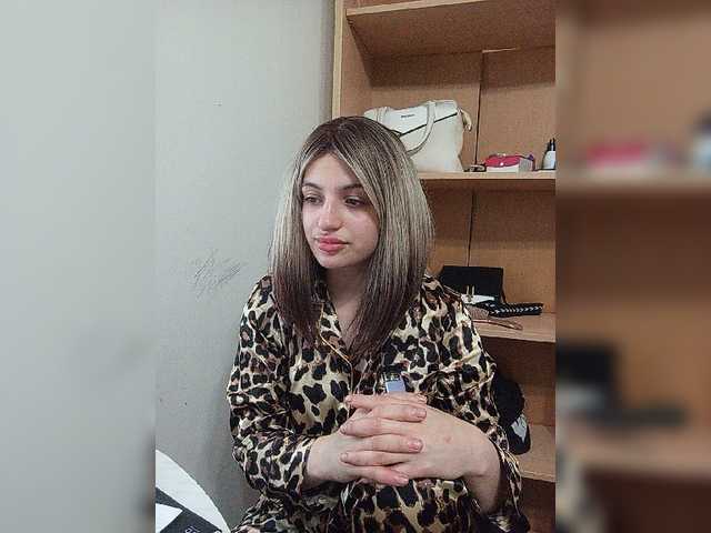 Sonyagasay live cam on BongaCams