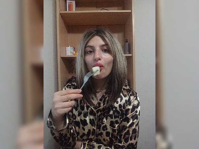 Sonyagasay live cam on BongaCams