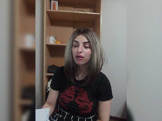 Sonyagasay live cam on BongaCams