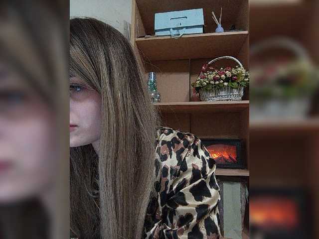 Sonyagasay live cam on BongaCams