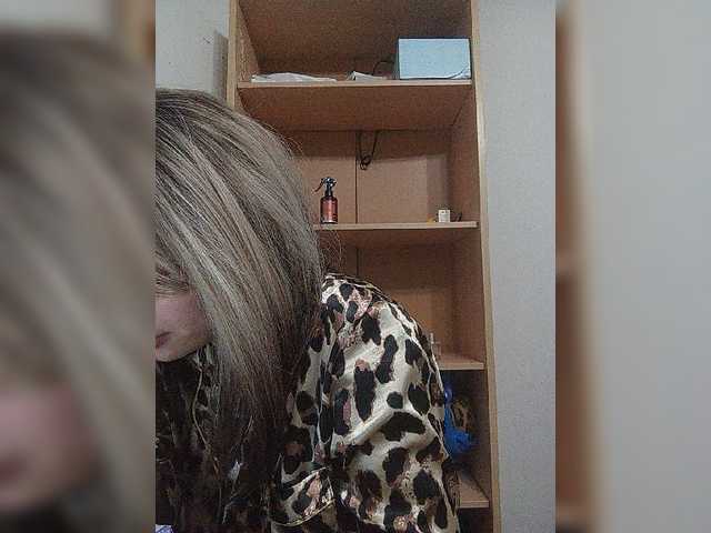 Sonyagasay live cam on BongaCams