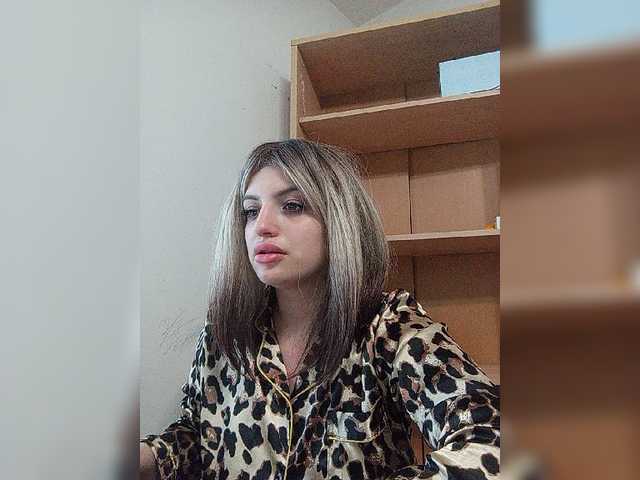 Sonyagasay live cam on BongaCams