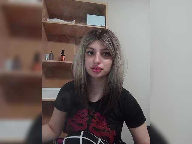 Sonyagasay live cam on BongaCams