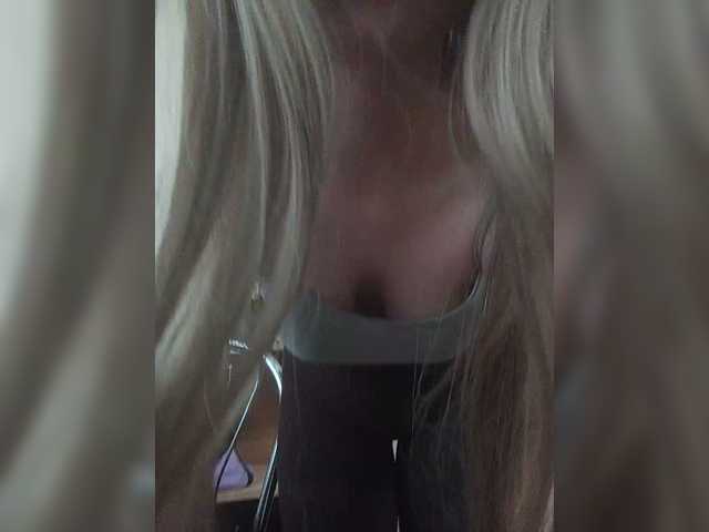 Sonyagasay live cam on BongaCams