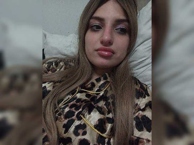 Sonyagasay live cam on BongaCams