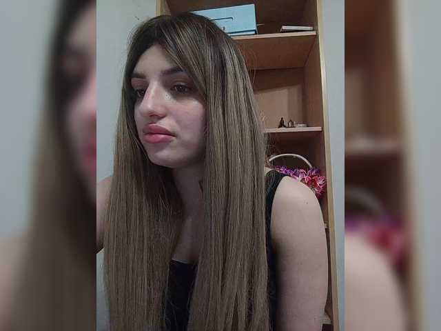 Sonyagasay live cam on BongaCams