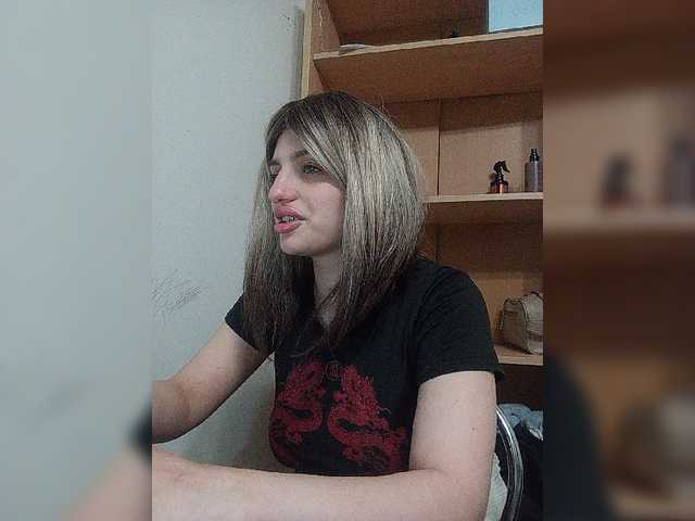 Sonyagasay live cam on BongaCams