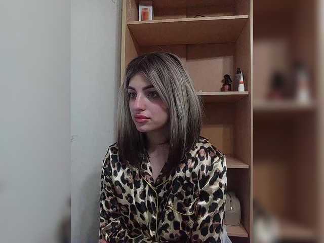 Sonyagasay live cam on BongaCams