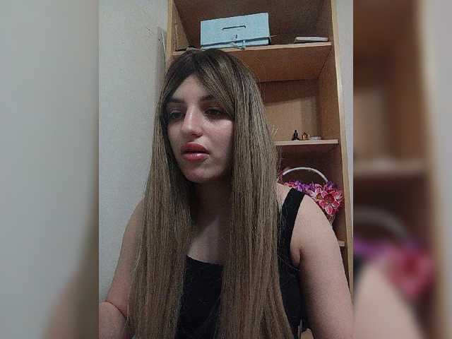 Sonyagasay live cam on BongaCams