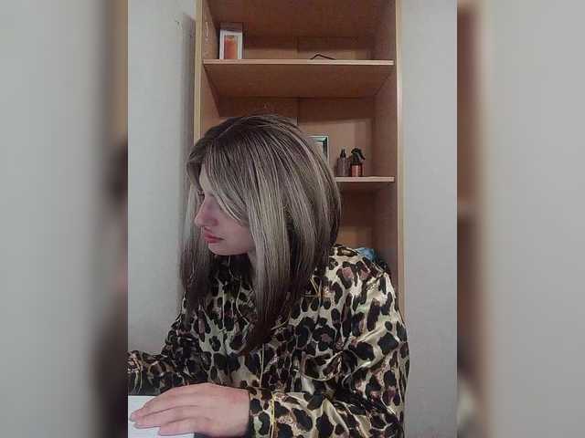Sonyagasay live cam on BongaCams