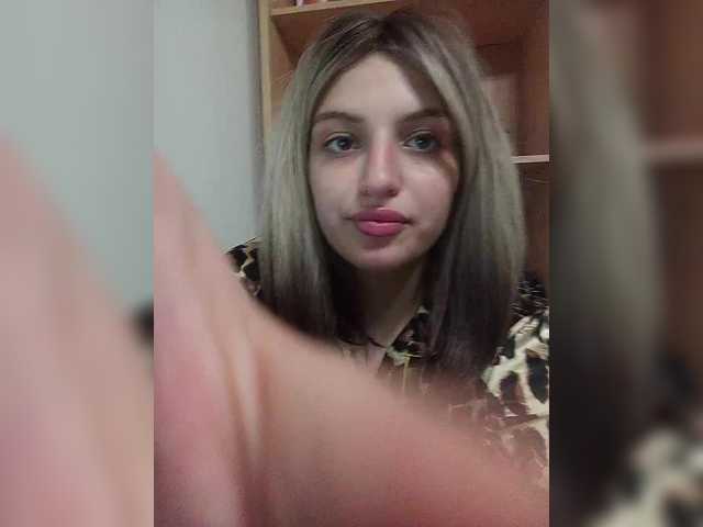 Sonyagasay live cam on BongaCams