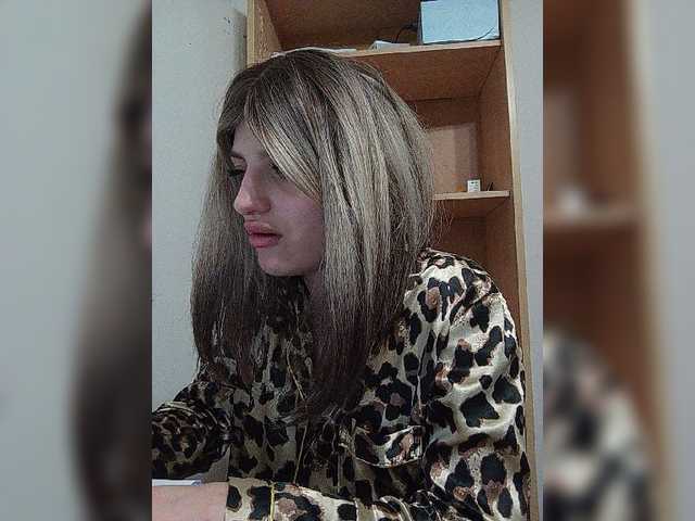 Sonyagasay live cam on BongaCams