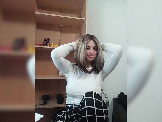 Sonyagasay live cam on BongaCams