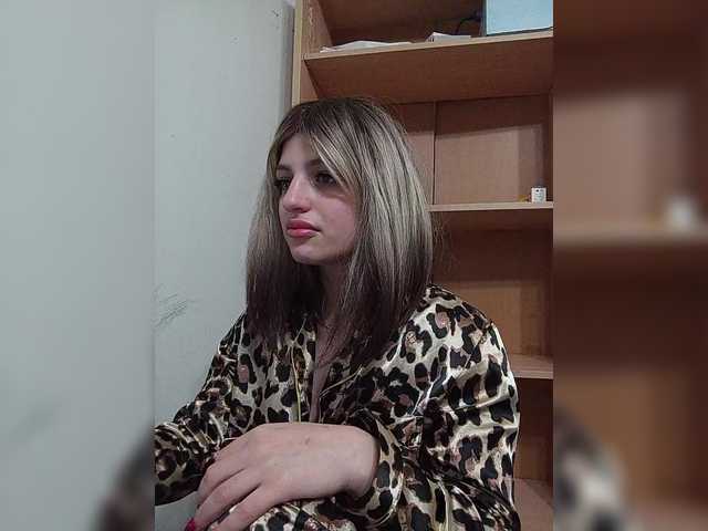 Sonyagasay live cam on BongaCams