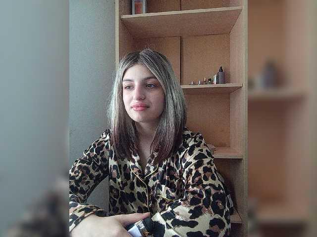 Sonyagasay live cam on BongaCams