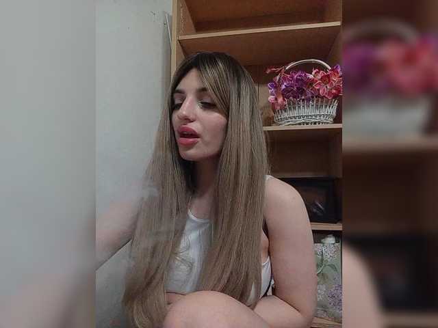 Sonyagasay live cam on BongaCams