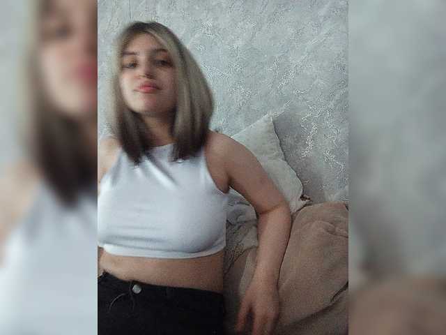 Sonyagasay live cam on BongaCams
