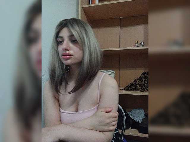 Sonyagasay live cam on BongaCams