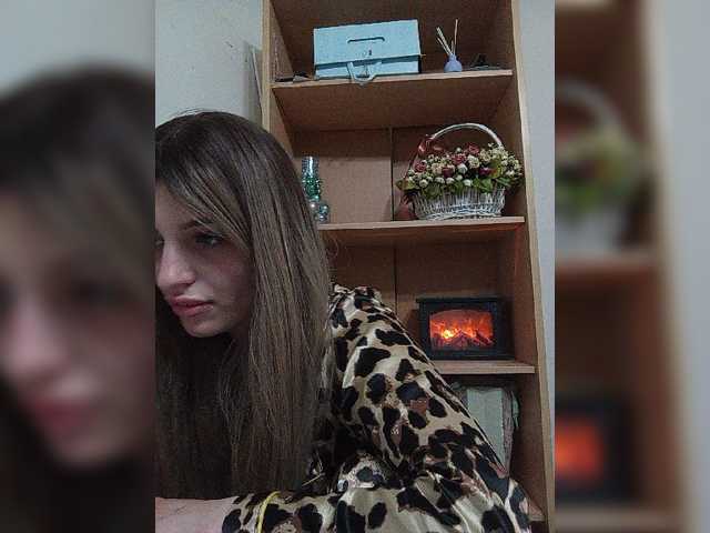 Sonyagasay live cam on BongaCams