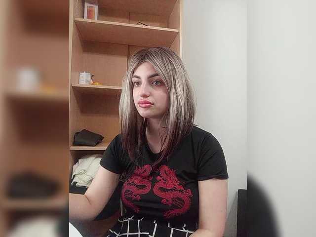 Sonyagasay live cam on BongaCams