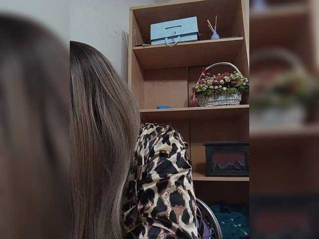 Sonyagasay live cam on BongaCams