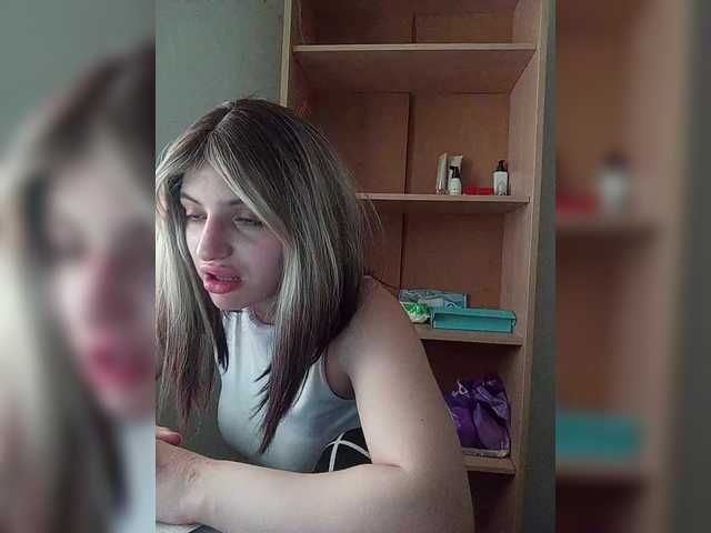 Sonyagasay live cam on BongaCams