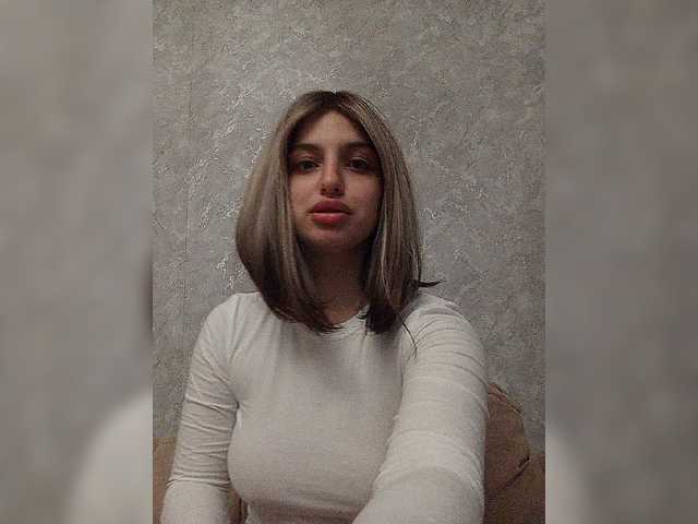 Sonyagasay live cam on BongaCams