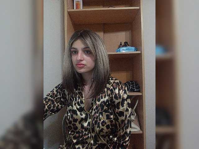 Sonyagasay live cam on BongaCams