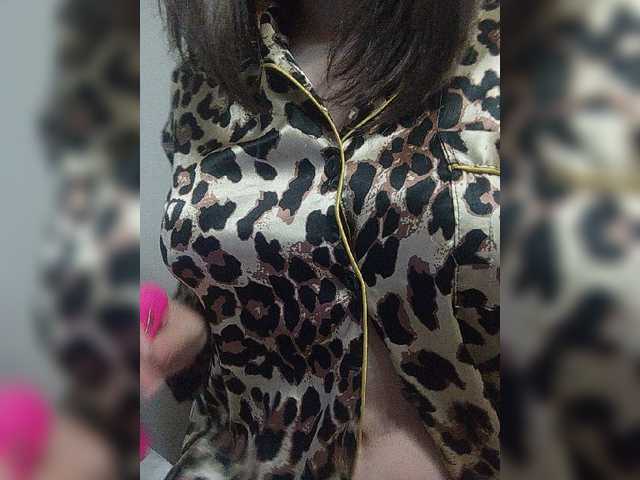 Sonyagasay live cam on BongaCams