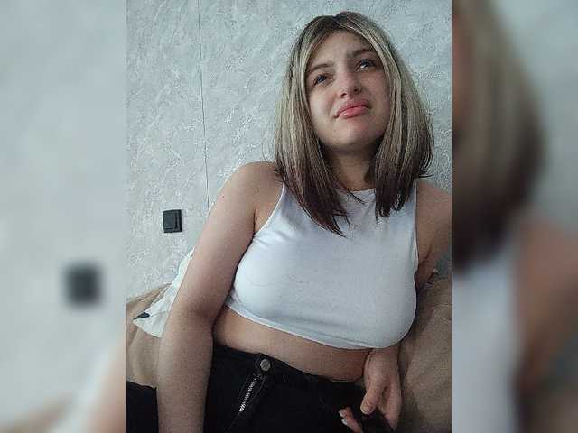 Sonyagasay live cam on BongaCams