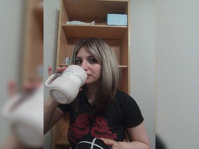 Sonyagasay live cam on BongaCams