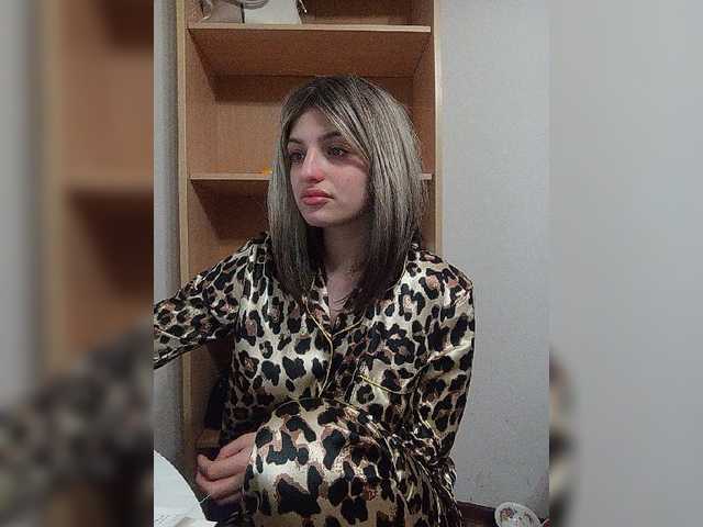 Sonyagasay live cam on BongaCams