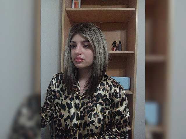 Sonyagasay live cam on BongaCams