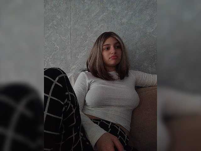 Sonyagasay live cam on BongaCams