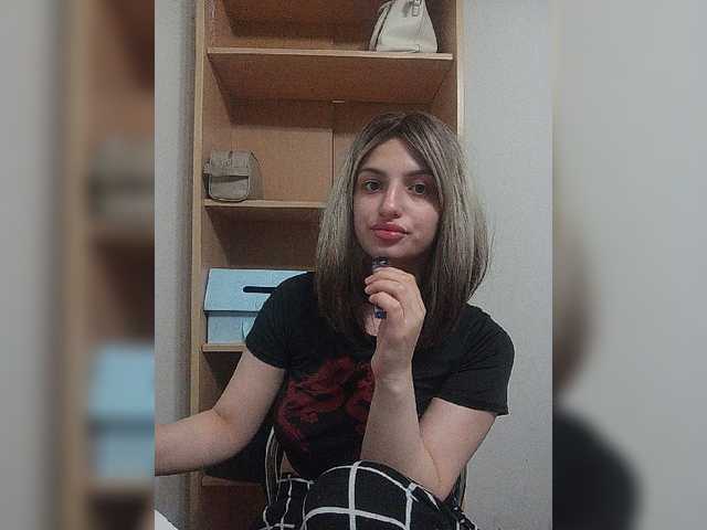 Sonyagasay live cam on BongaCams