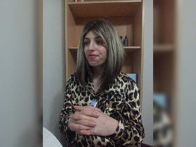 Sonyagasay live cam on BongaCams