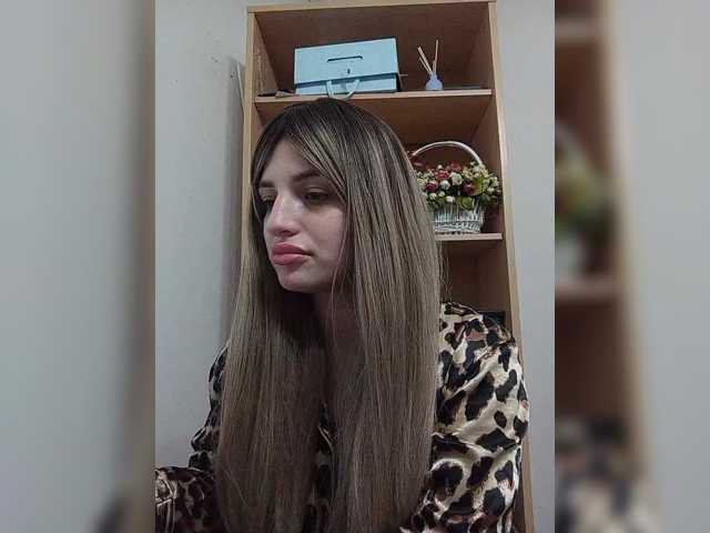 Sonyagasay live cam on BongaCams