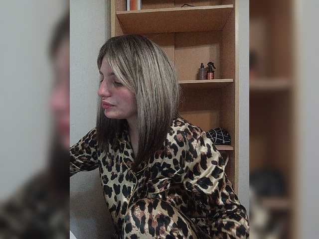 Sonyagasay live cam on BongaCams