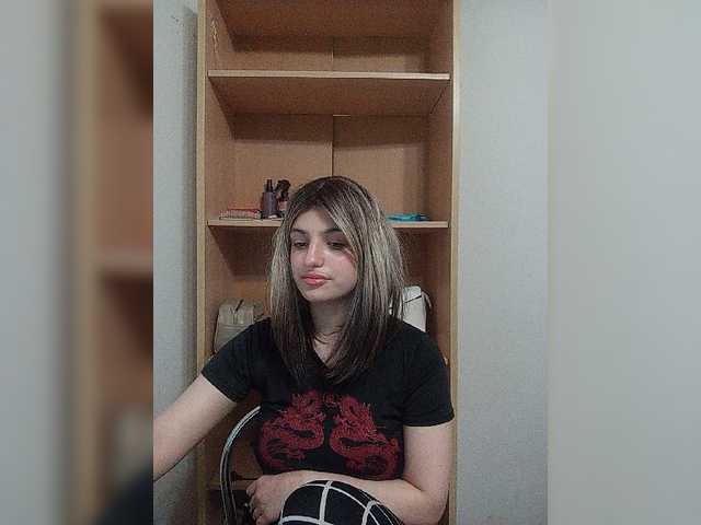 Sonyagasay live cam on BongaCams