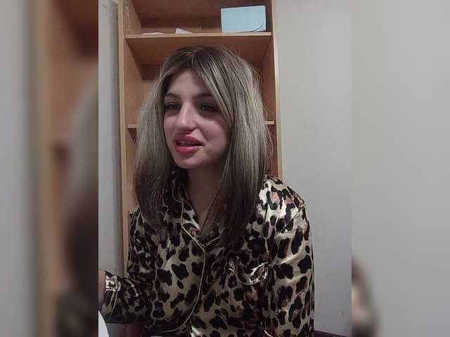 Sonyagasay live cam on BongaCams
