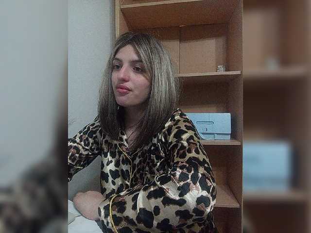 Sonyagasay live cam on BongaCams