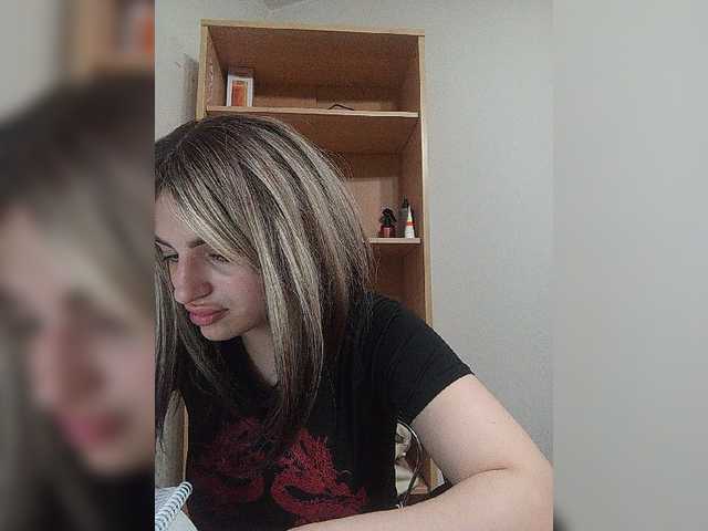 Sonyagasay live cam on BongaCams
