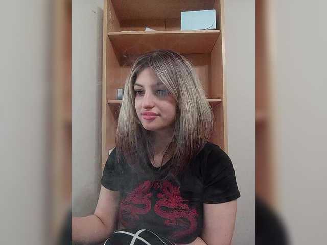 Sonyagasay live cam on BongaCams