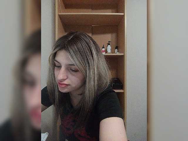 Sonyagasay live cam on BongaCams